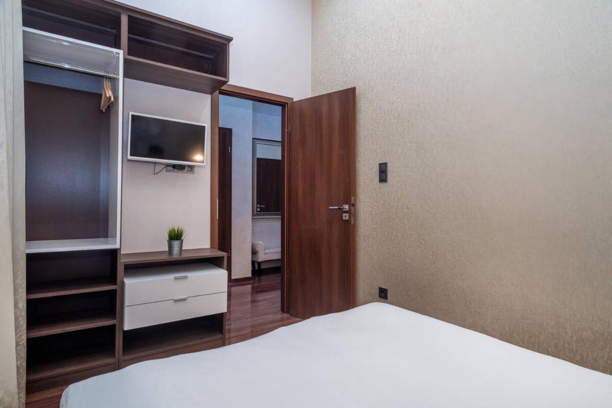 Central Luxy Design Apartment Budapest Bagian luar foto